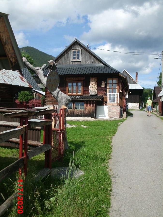 Nyaraló Drevenica Art Galery Lúzsna